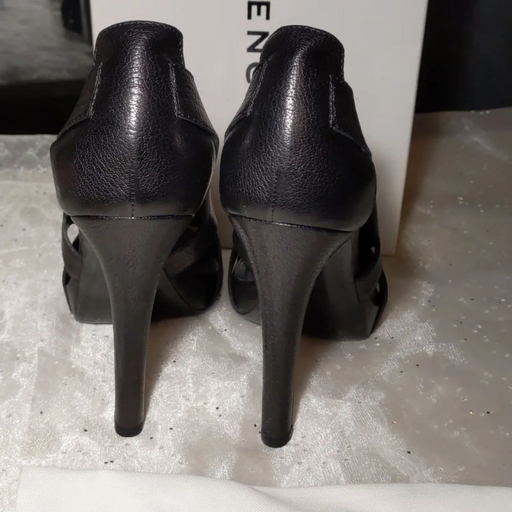 Givenchy Black Malabar Heel - Picture 9 of 14